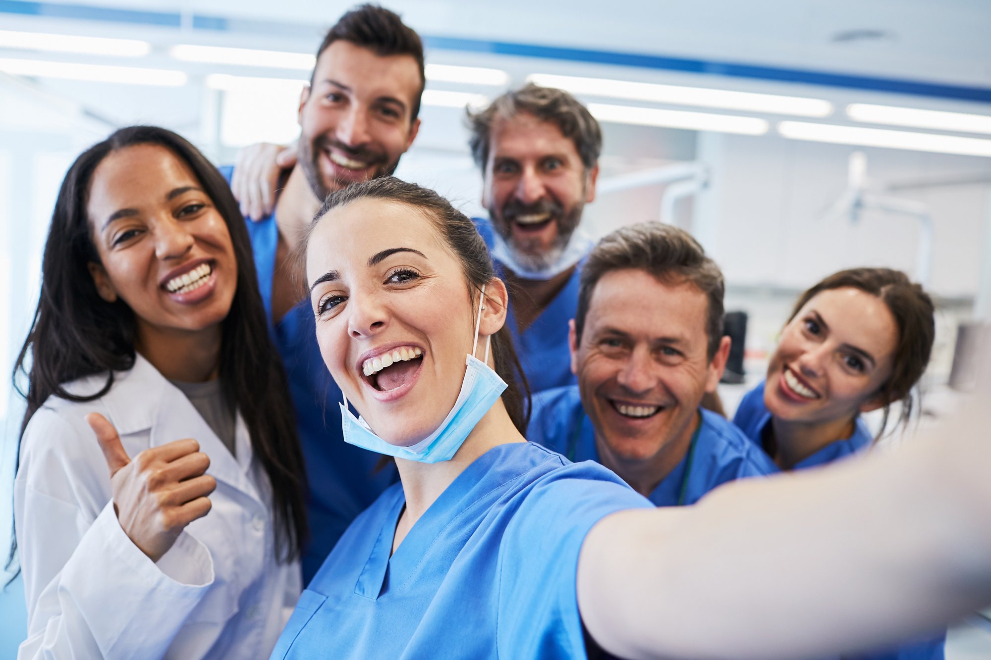 Glückliches Team-iStock-687663798-1